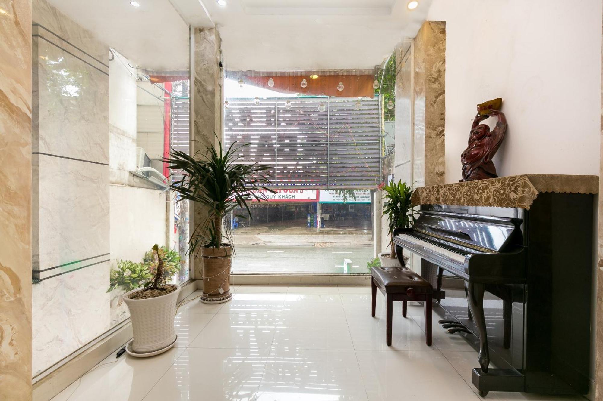Oyo 373 Habana Hotel Ho Chi Minh City Exterior photo